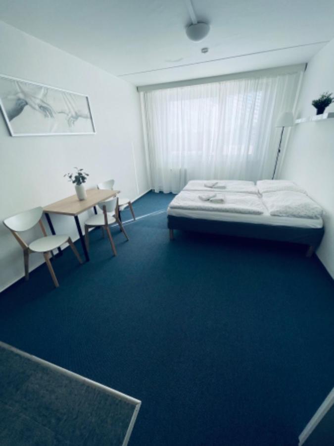 Apartmany Bryksova Prag Exterior foto