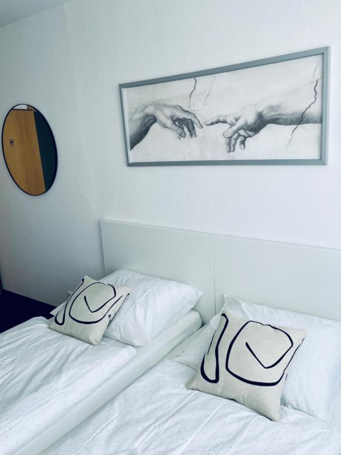 Apartmany Bryksova Prag Exterior foto