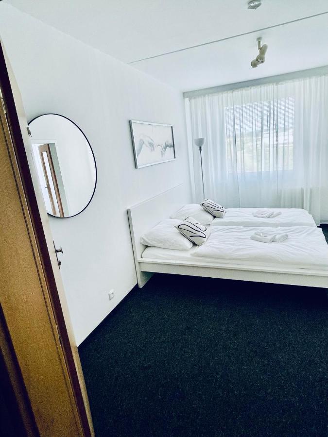 Apartmany Bryksova Prag Exterior foto