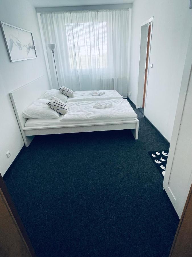 Apartmany Bryksova Prag Exterior foto