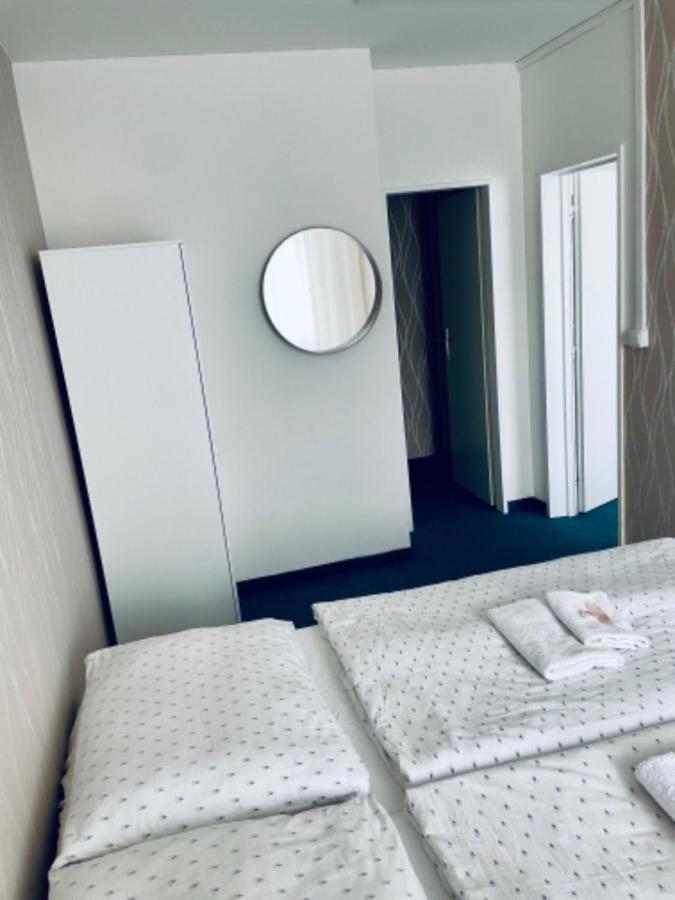Apartmany Bryksova Prag Exterior foto
